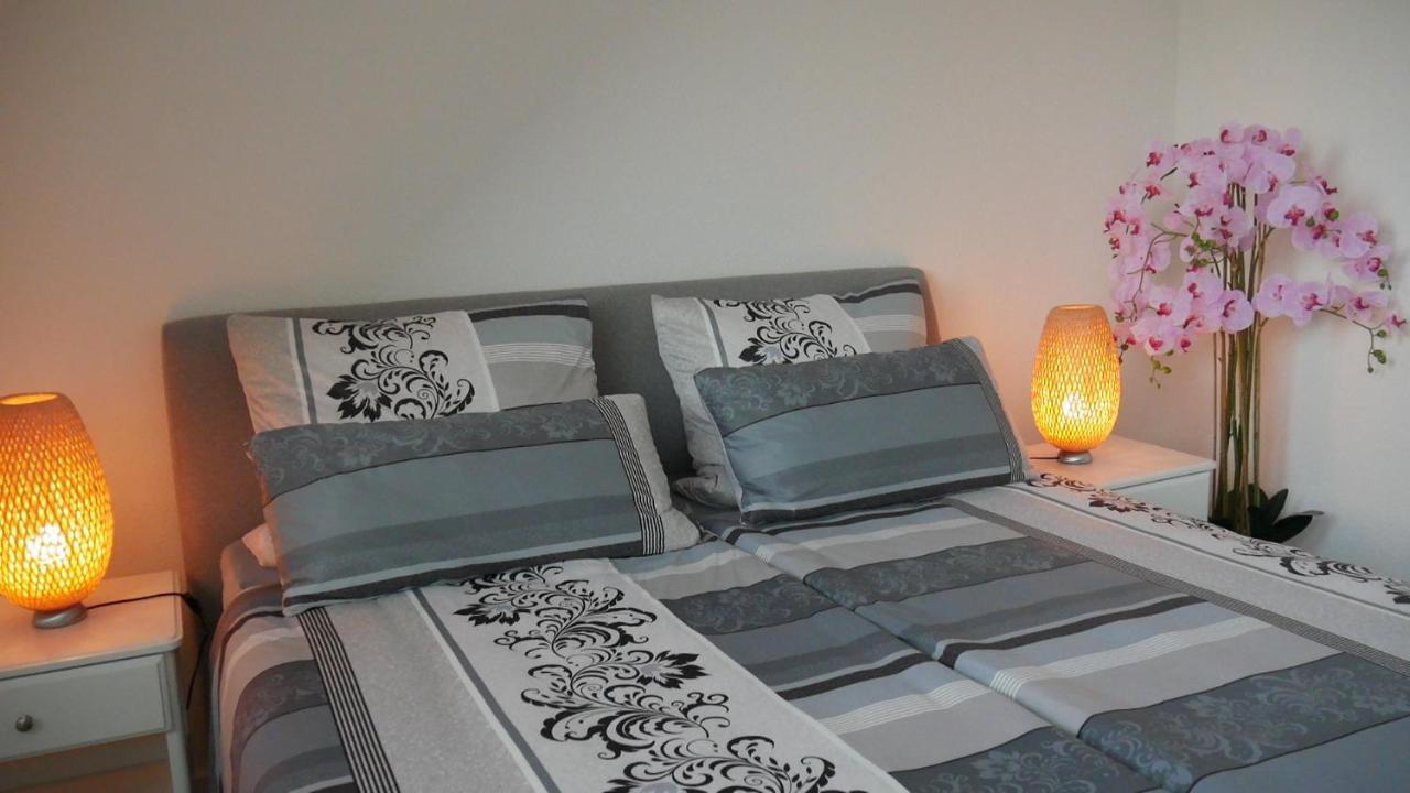 Stadtnahe Komfortferienwohnung Fuer Familien Und Geschaeftsreisende 希尔德斯海姆 外观 照片